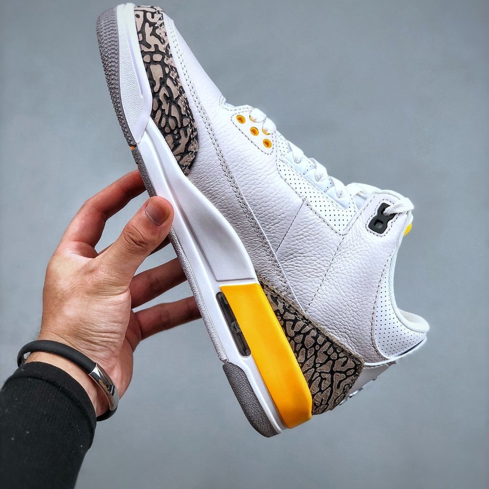 Air Jordan 3 Retro - Picture 2 of 9